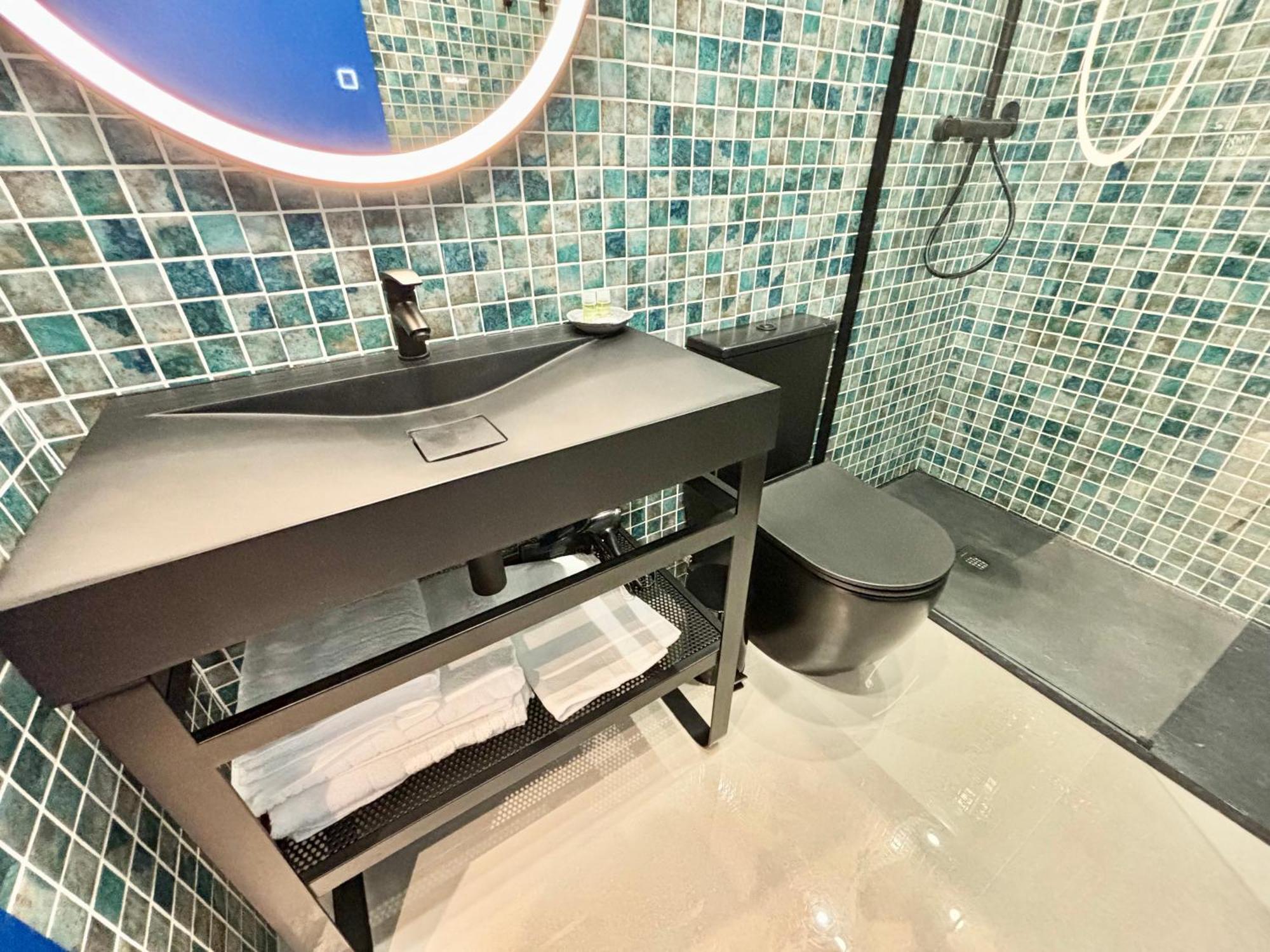 Gulliver Suites Valence Extérieur photo