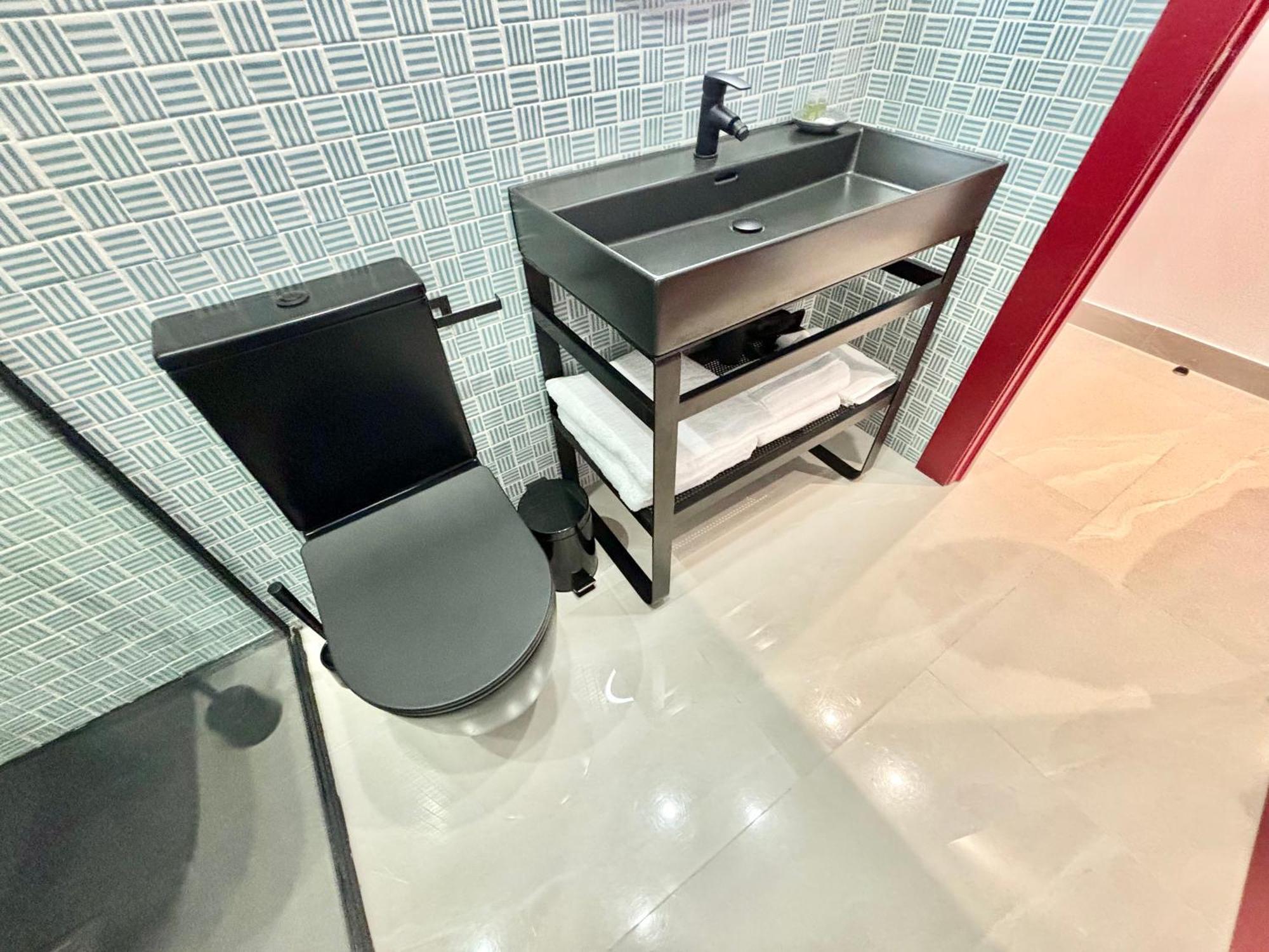 Gulliver Suites Valence Extérieur photo