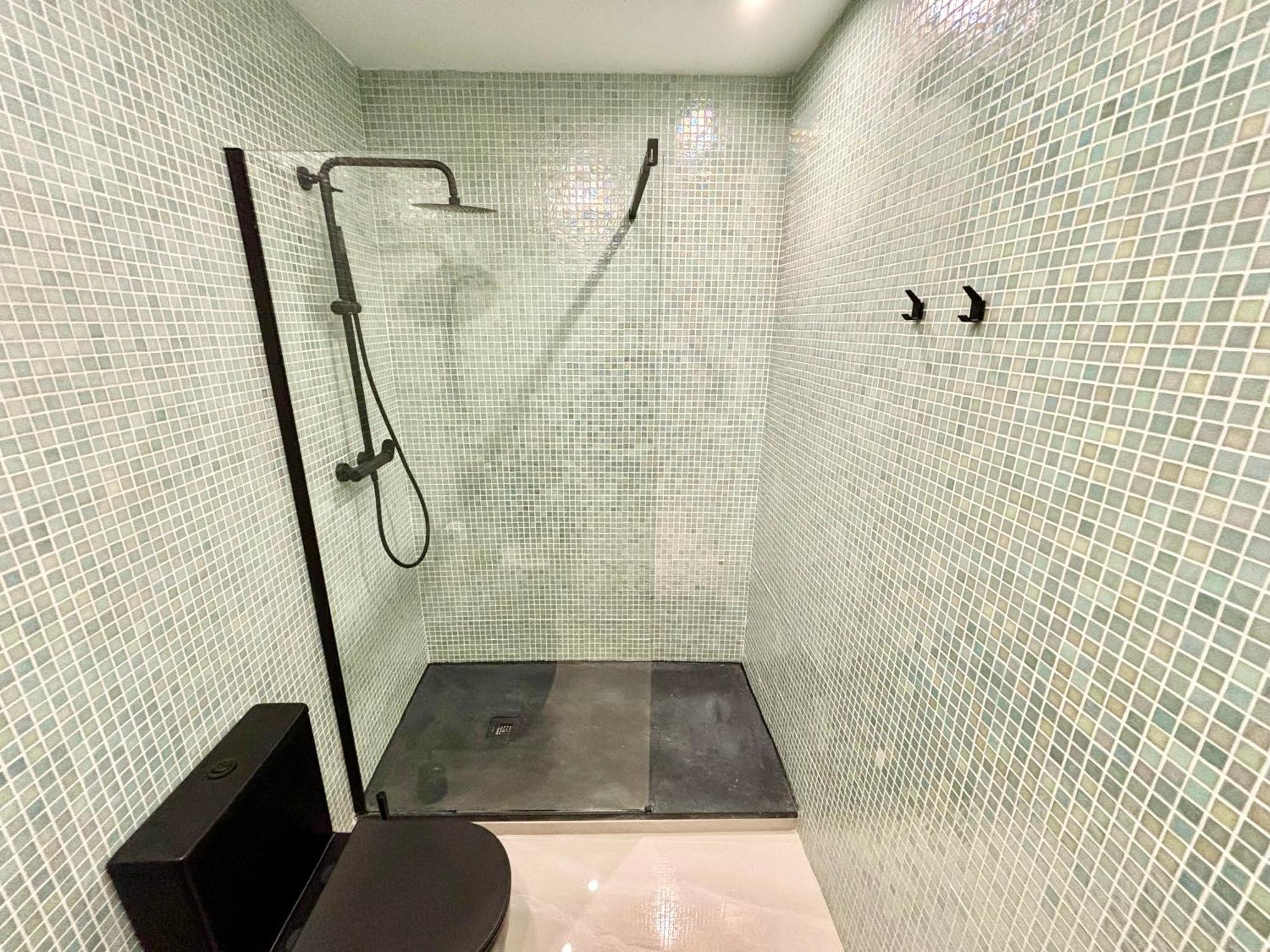Gulliver Suites Valence Extérieur photo