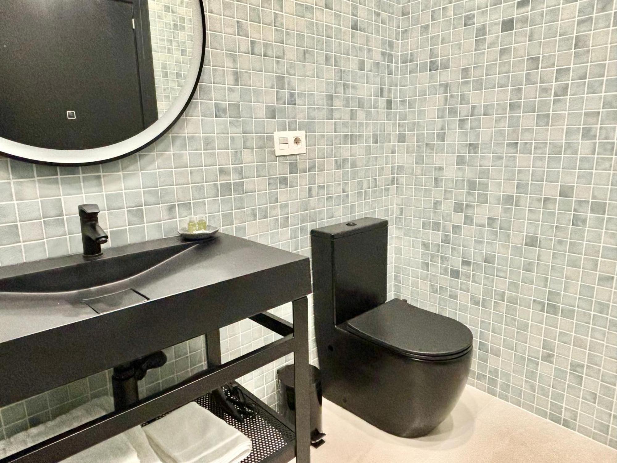 Gulliver Suites Valence Extérieur photo
