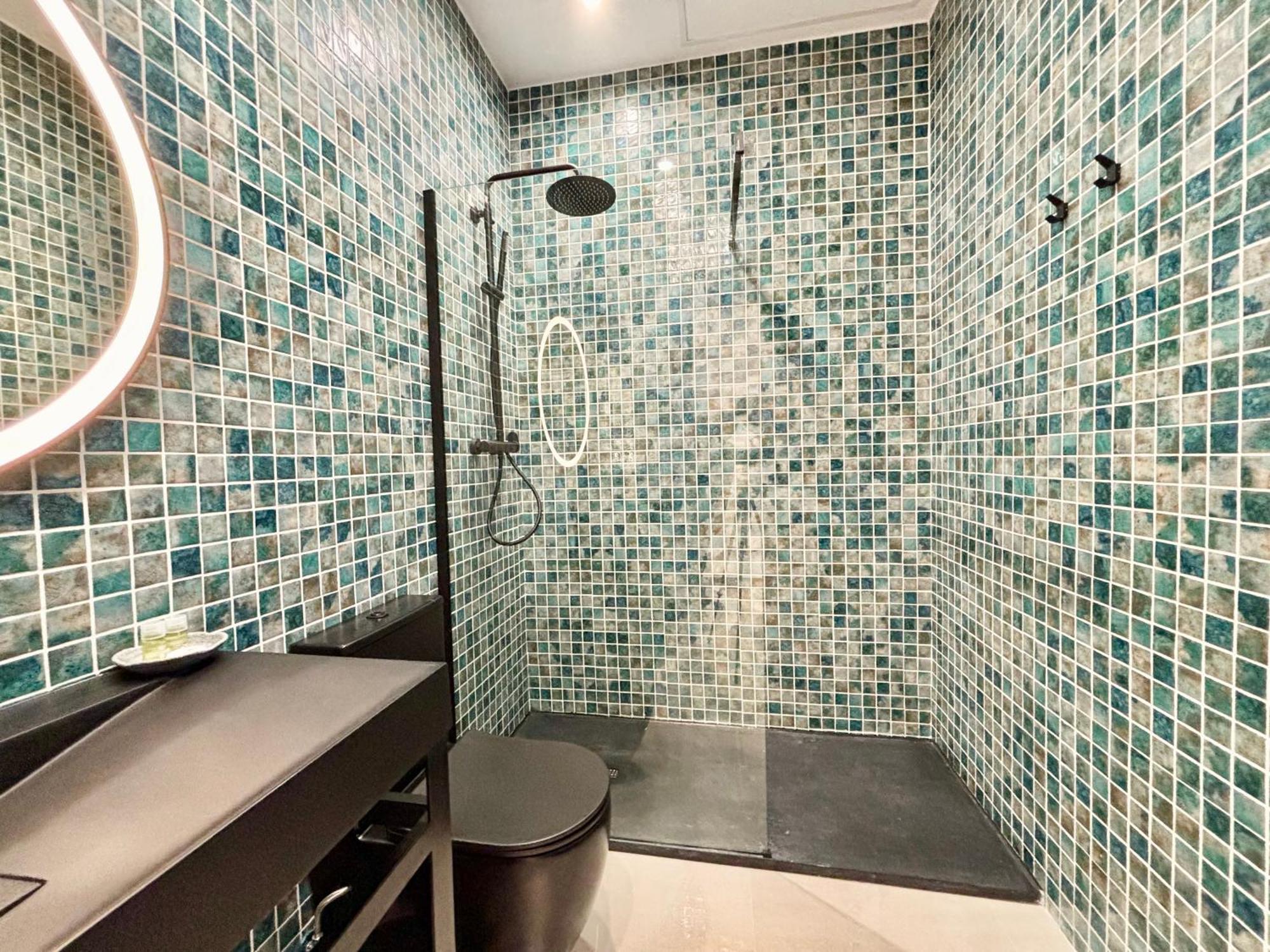 Gulliver Suites Valence Extérieur photo