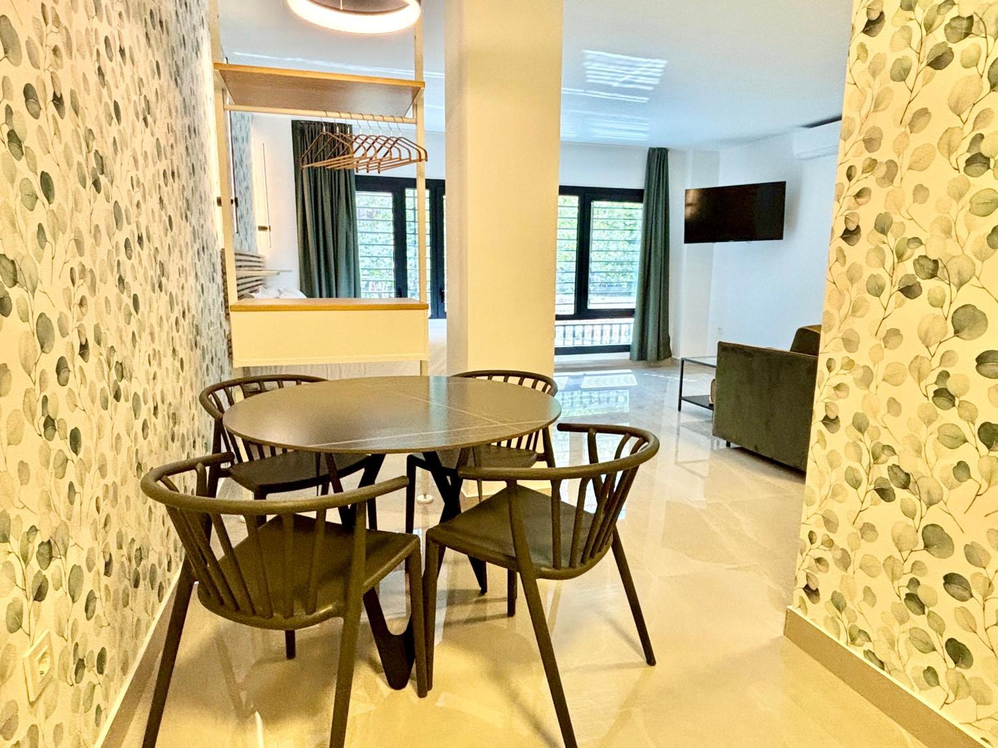 Gulliver Suites Valence Extérieur photo