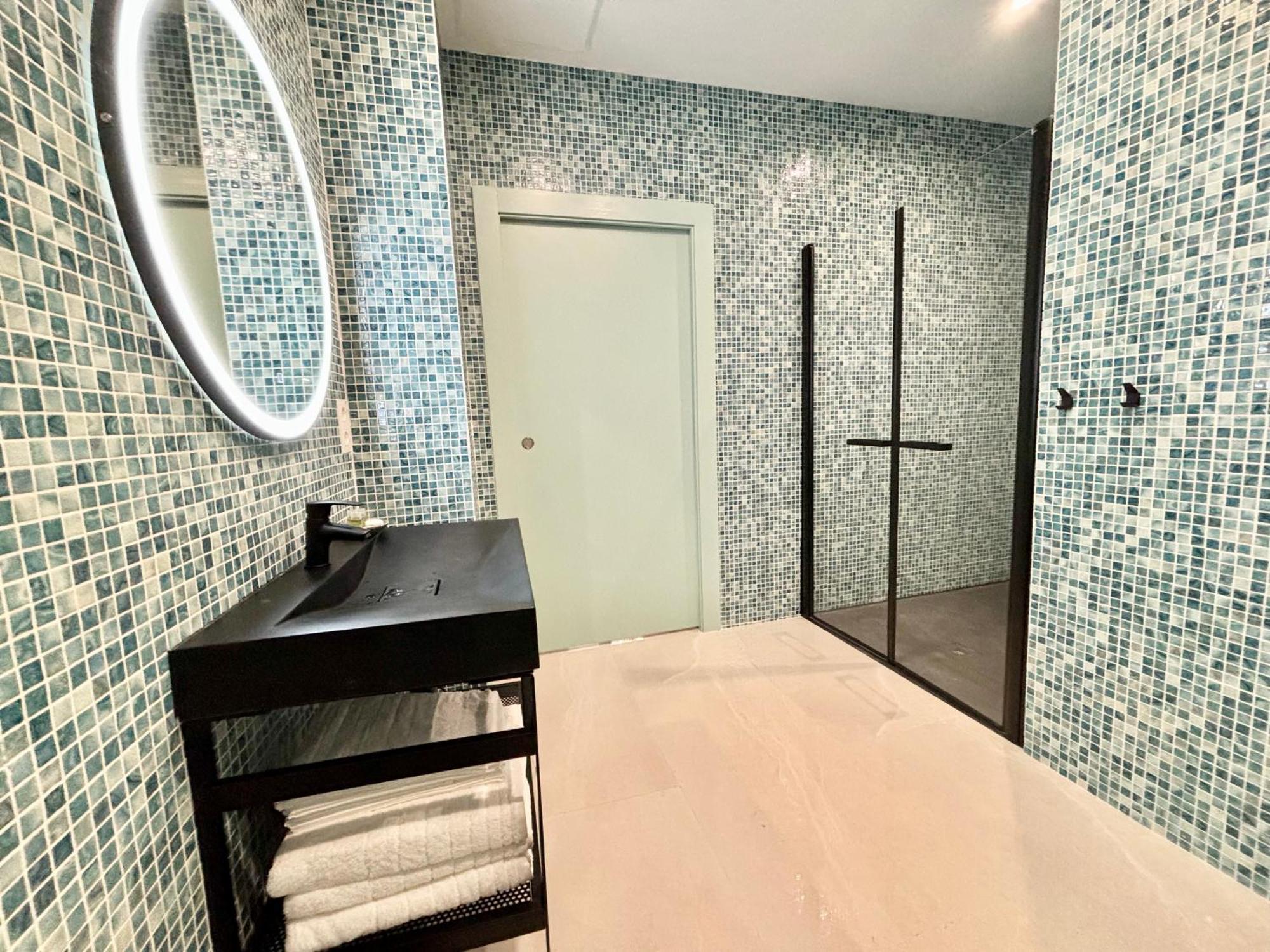 Gulliver Suites Valence Extérieur photo