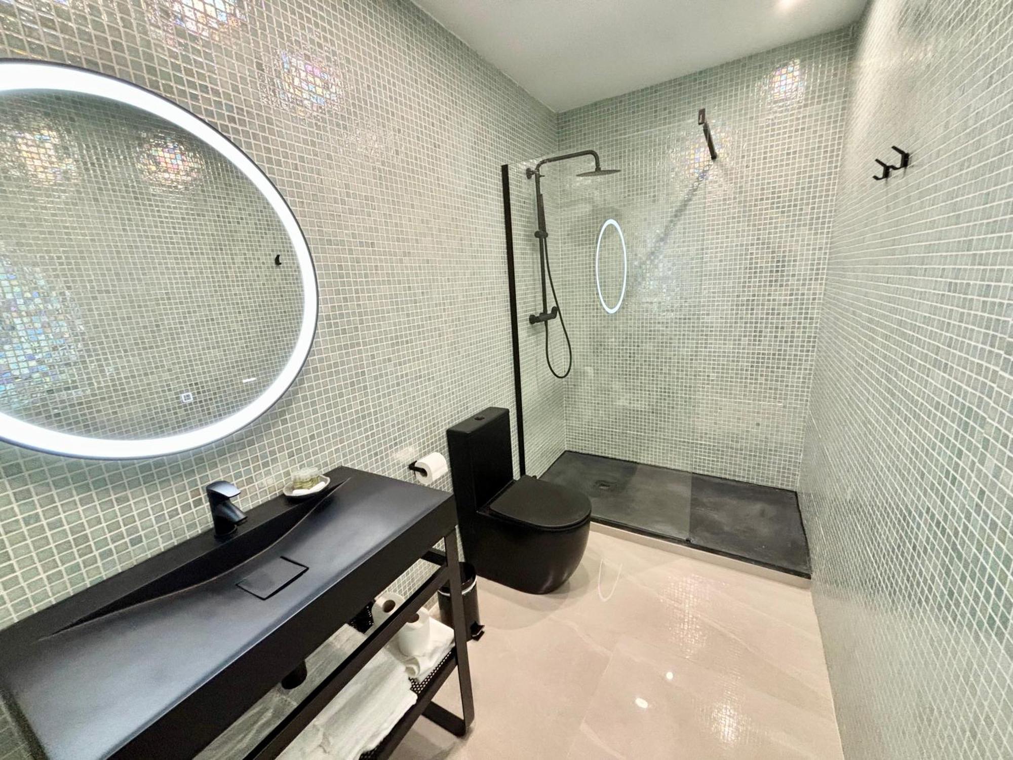 Gulliver Suites Valence Extérieur photo