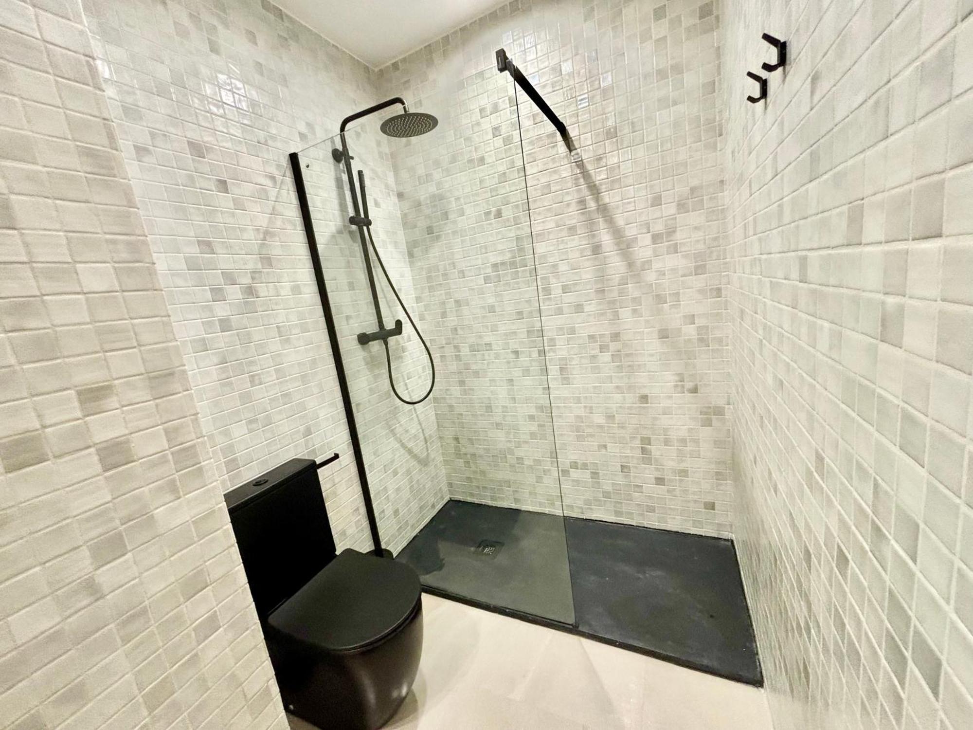 Gulliver Suites Valence Extérieur photo